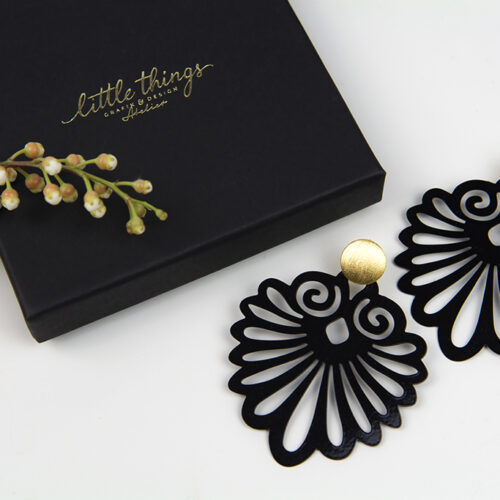 "Wings" aus edlem Metall in Schwarz