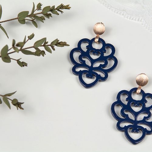 "Lilie" in Saphirblau