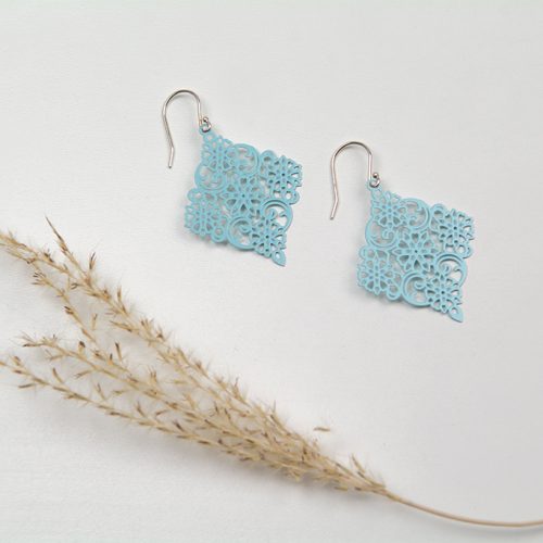 "Jasmin" aus edlem Metall in Ozeanblau