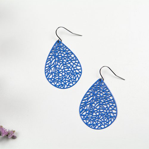"Leaves" aus edlem Metall in Himmelblau