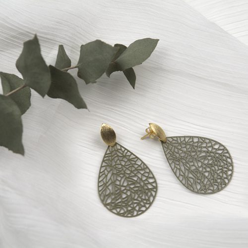 "Leaves" aus edlem Metall in Schilfgrün