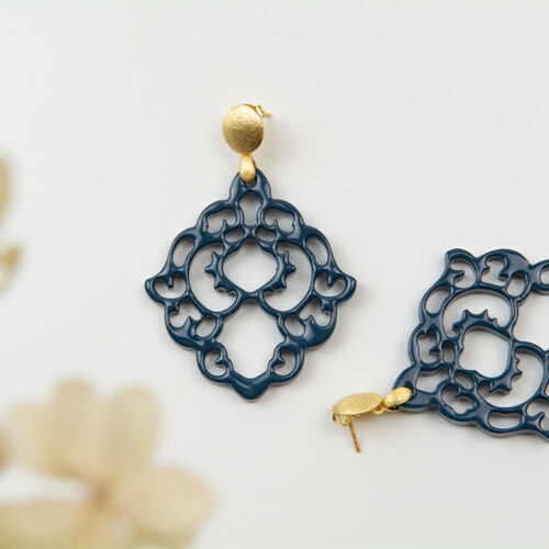 "Viola" in Nachtblau