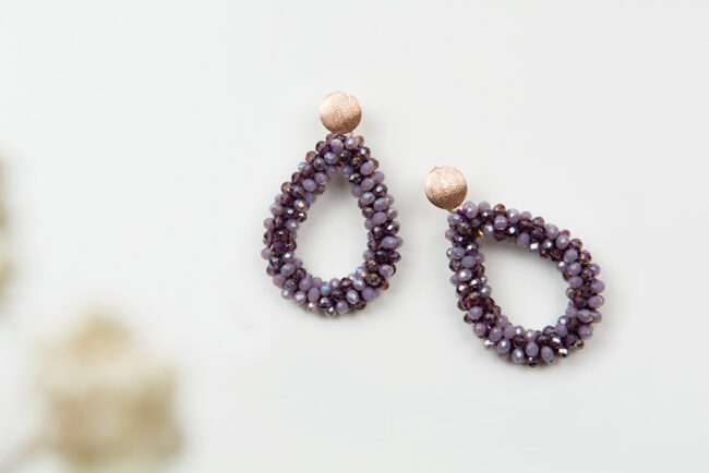 "Creolen" aus Perlen in Lavendel